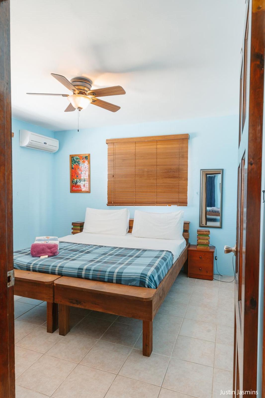 Westpunt Nos Krusero Apartments מראה חיצוני תמונה