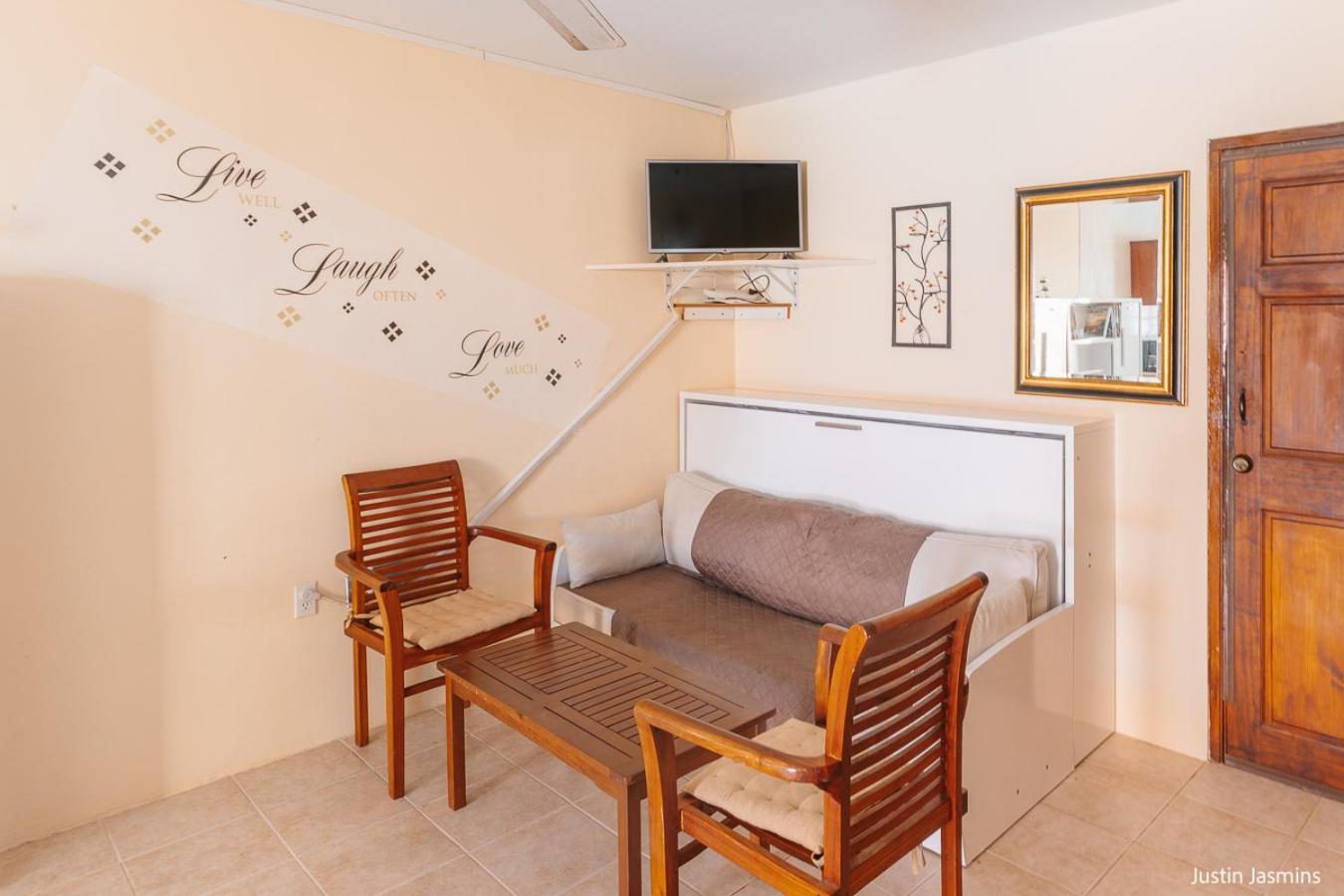 Westpunt Nos Krusero Apartments מראה חיצוני תמונה