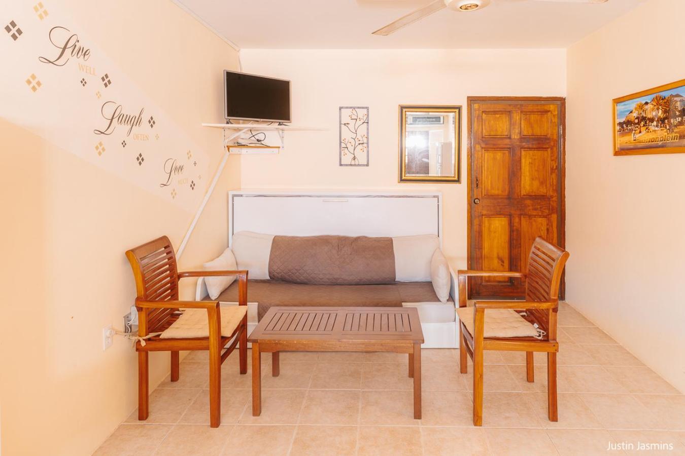 Westpunt Nos Krusero Apartments מראה חיצוני תמונה